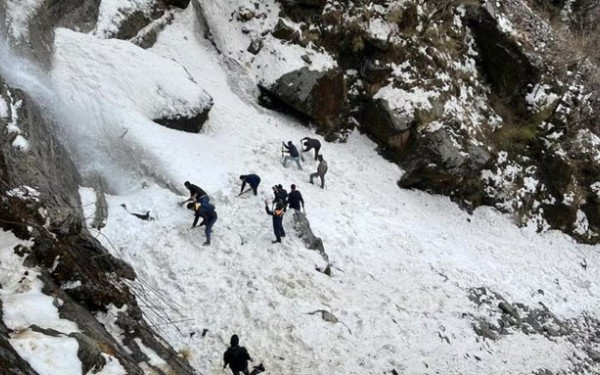 Νεκροί εννιά άνθρωποι στο Νεπάλ από χιονοστιβάδα