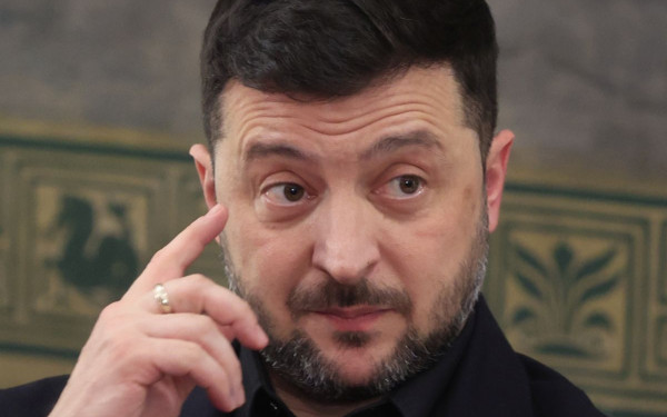 ΚΚΕ: Δεν πρόλαβαν να φύγουν από την Ελλάδα οι Αμερικανοί ντίλερς του πανάκριβου LNG και κατέφτασε ο αγοραστής