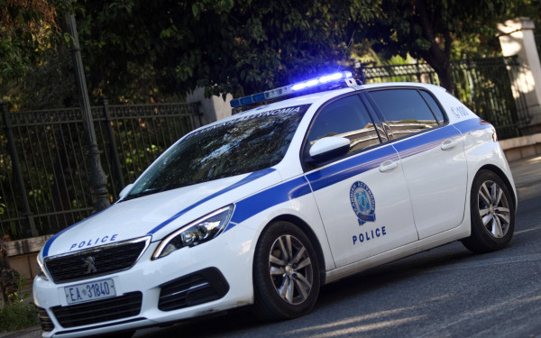 Ημαθία: Πέντε άτομα πιάστηκαν με κλεμμένα αυτοκίνητα - Ανάμεσά τους τρεις ανήλικοι