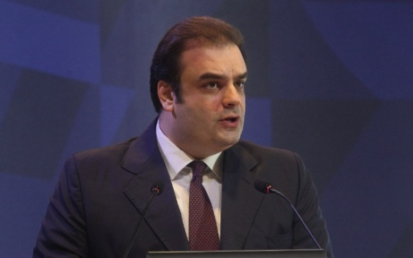 Κ. Πιερρακάκης για Τσίπρα: «Όταν θες να ανεβάσεις ένα νέο έργο πρέπει να αλλάζεις και το σενάριο» (βίντεο)