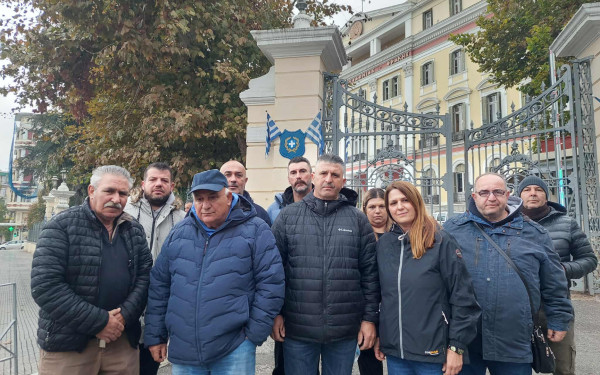 Θεσσαλονίκη: Στους δρόμους οι πωλητές λαϊκών αγορών για ηλεκτρονικό δελτίο αποστολής και τεκμαρτό εισόδημα (βίντεο)