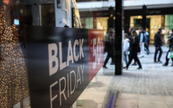 Θεσσαλονίκη: To «ταμείο» της Black Friday - Τονώθηκε η αγορά, το βλέμμα στις γιορτές