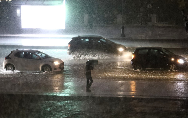 Εντείνονται τα πλημμυρικά φαινόμενα στην Εύβοια - Συνεχίζει η Πυροσβεστική την άντληση υδάτων