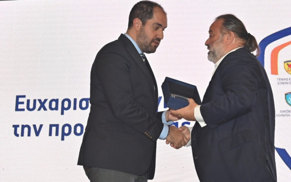 Μάριος Ηλιόπουλος και SEAJETS βραβεύτηκαν για τη συμβολή τους στην κατάσβεση πυρκαγιών (βίντεο)