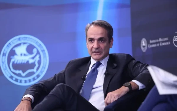 Μητσοτάκης για Τσίπρα: «Εσείς θα μπαίνατε σε ένα καράβι που ο καπετάνιος το έστειλε μια φορά στα βράχια;»