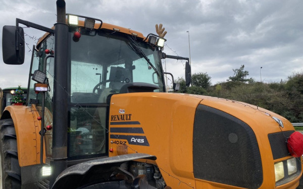 Λαμία: Οι αγρότες έκλεισαν τον Μπράλο για δύο ώρες