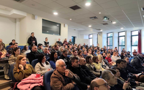 Στο ΔΙΠΑΕ το 1ο διεθνές συνέδριο με θέμα «Τεχνητή Νοημοσύνη και Καινοτομία στην Εκπαίδευση: Ηθικές και Τεχνολογικές Διαστάσεις»