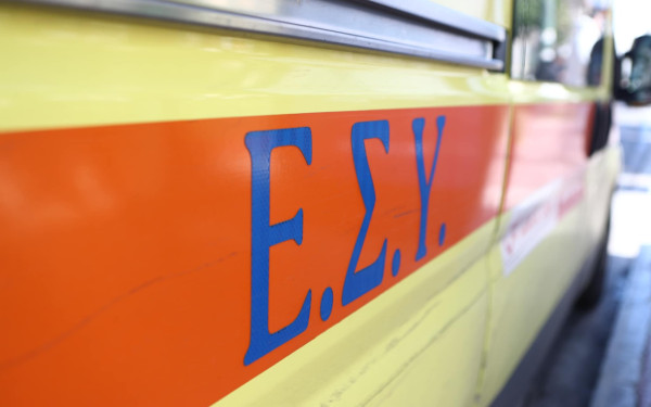Χαλκιδική: Τραυματισμένος μοναχός έλυσε τη ζώνη και πήδηξε έξω από εν κινήσει ασθενοφόρο