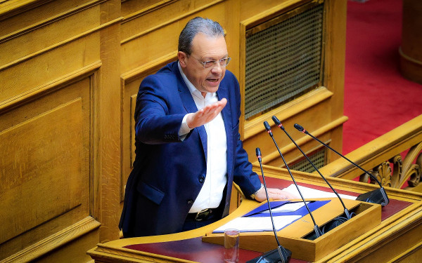 Κοινό νομοσχέδιο ΣΥΡΙΖΑ, ΠΑΣΟΚ και Νέας Αριστεράς προτείνει ο Φάμελλος για το αγροτικό