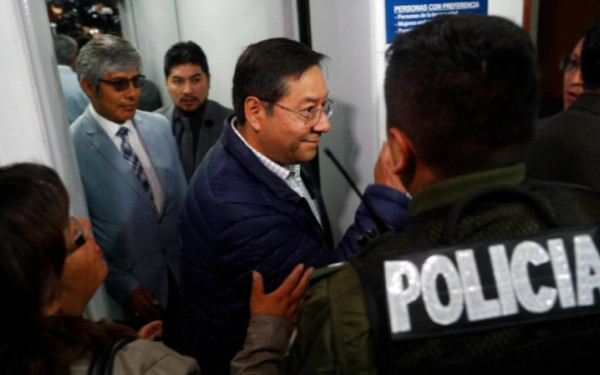 Σύλληψη του πρώην προέδρου της Βολιβίας Λουίς Άρσε για διαφθορά - Έρευνα για χρηματοδοτήσεις σε αγροτοσυνδικαλιστές