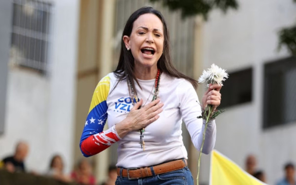 Με κάταγμα στη σπονδυλική στήλη η Ματσάδο μετά την επεισοδιακή έξοδό της από τη Βενεζουέλα