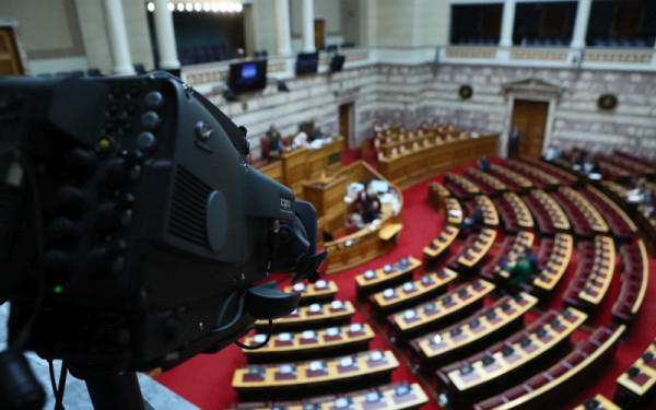 Εορταστικές... ανάσες για τους αρχηγούς της αντιπολίτευσης λίγο πριν το "προεκλογικό" 2026