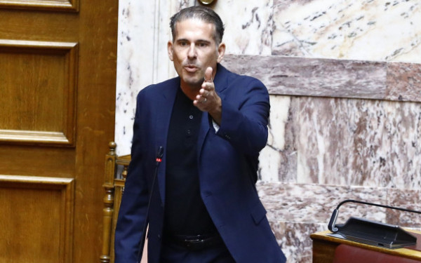 Υπό την επήρεια αλκοόλ οδηγούσε ο πρώην βουλευτής Διαμαντής Καραναστάσης - Του αφαιρέθηκε το δίπλωμα