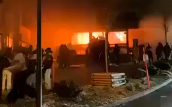 ΥΠΕΞ για την τραγωδία στο Κραν Μοντανά της Ελβετίας: «Είναι κάτι που σε όλους προκαλεί οδύνη και θλίψη» (βίντεο)