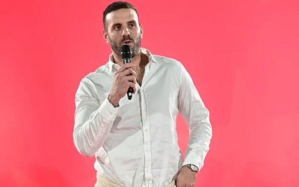 N. Παππάς για το επεισόδιο με δημοσιογράφο: Σήκωσα το χέρι μου όταν μου είπε κάτι πολύ προσβλητικό αλλά δεν τον γρονθοκόπησα - Μετανιώνω και ντρέπομαι