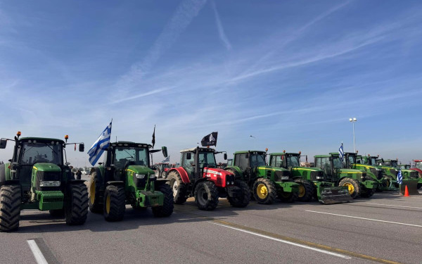 Αγροτικές κινητοποιήσεις: Το σενάριο «απόβασης» τρακτέρ στην Αθήνα και το κυβερνητικό «σχέδιο β»