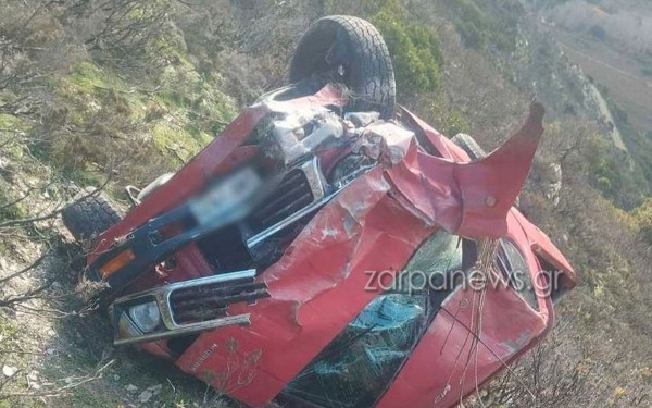 Κρήτη: Τροχαίο δυστύχημα στα Χανιά - Αυτοκίνητο έπεσε σε γκρεμό 70 μέτρων (βίντεο)