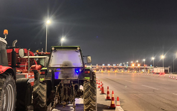 Θεσσαλονίκη: Με άδεια χέρια επέστρεψαν στα μπλόκα οι αγρότες- Σήμερα αποφασίζουν για τις κινητοποιήσεις τους