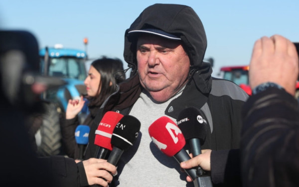 Αγρότες: Ζητάει συγγνώμη ο Ανεστίδης για την υβριστική επίθεση στον Μητσοτάκη - «Ήταν εκ παραδρομής, ήταν εκτός συζήτησης, εκτός αέρα» (βίντεο)