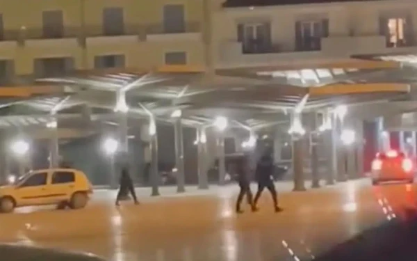 Άργος: Διαλύθηκε αρραβώνας και έκαναν την πόλη... φαρ ουέστ - Πυροβολισμοί στο κέντρο (βίντεο)