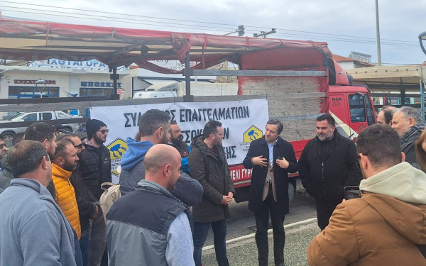 Χαλκιδική: Ο Απόστολος Πάνας στην διαμαρτυρία των μελισσοκόμων στη Νικήτη