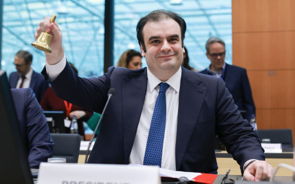 Σήμερα η συνεδρίαση του Eurogroup υπό την προεδρία Πιερρακάκη - Στο επίκεντρο ο διεθνής ρόλος του ευρώ και οι παγκόσμιες ανισορροπίες
