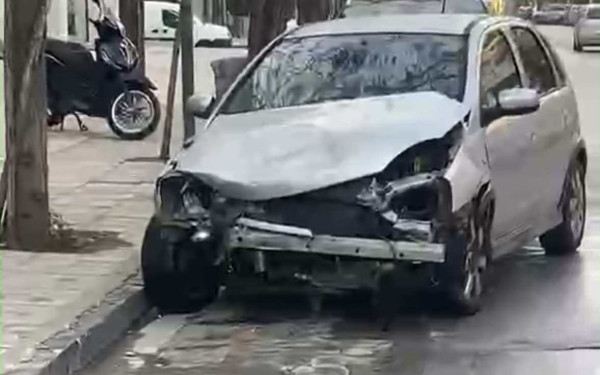 Θεσσαλονίκη: Ποινή φυλάκισης 2 ετών στην 24χρονη οδηγό που προσέκρουσε σε 15 σταθμευμένα αυτοκίνητα στην Μπότσαρη