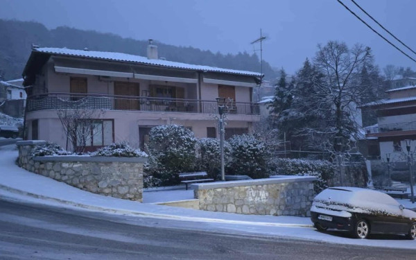 Χιόνια στο ορεινά της Θεσσαλονίκης: Χορτιάτης, Φίλυρο και Μελισσοχώρι στα λευκά - Κλειστά σχολεία στη Β. Ελλάδα (βίντεο)