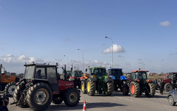 Θεσσαλονίκη: Αποχώρησαν τα τρακτέρ από το μπλόκο των Μαλγάρων - Ανοιχτό το ενδεχόμενο κινητοποιήσεων στην Agrotica (βίντεο)
