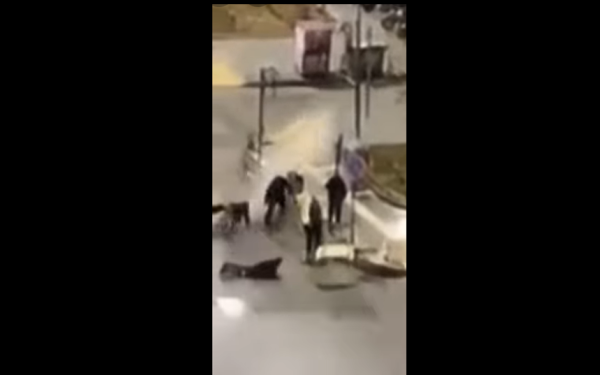 Θεσσαλονίκη: Πώς έγινε το ατύχημα στις εργασίες της ΕΥΑΘ με τους τέσσερις τραυματίες - Βίντεο από τη στιγμή της εκτόξευσης