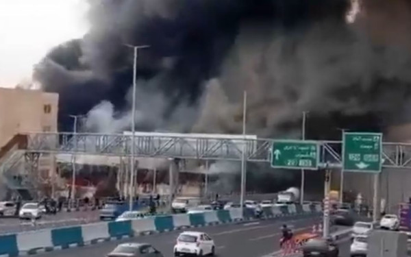 Ιράν: Τεράστιας έκταση φωτιά ξέσπασε σε αγορά στην Τεχεράνη (βίντεο)