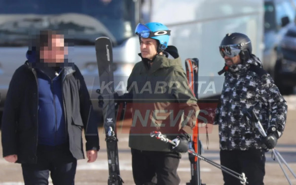 Κυρ. Μητσοτάκης: Πρωινή «απόδραση» στα Καλάβρυτα για σκι - Δείτε εικόνες