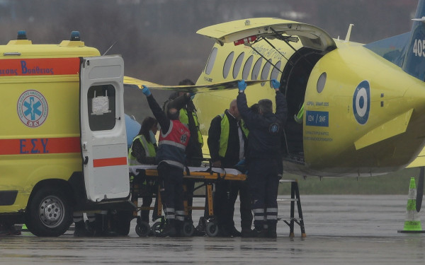 Ρουμανία: Έφτασαν στη Θεσσαλονίκη οι δύο τραυματίες οπαδοί του ΠΑΟΚ (βίντεο)