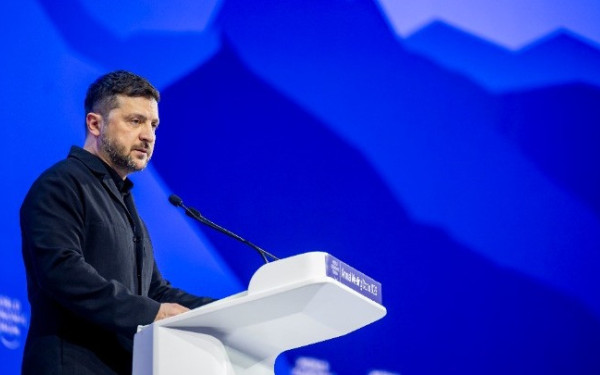 Ο Ζελένσκι ανακοίνωσε την πρώτη «τριμερή» Ουκρανίας-Ρωσίας-ΗΠΑ, Παρασκευή και Σάββατο στα ΗΑΕ