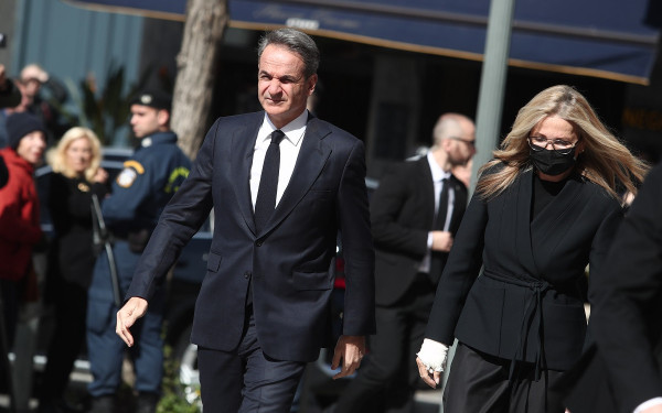 Το τελευταίο αντίο στην Ελένη Γλύκατζη Αρβελέρ - Μητσοτάκης: «Αποχαιρετούμε μία γυναίκα που έγινε αυτό που ήθελε» (βίντεο)