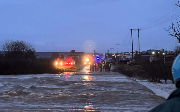 Κομοτηνή: Θρίλερ στον οικισμό Ήφαιστο – Παρασύρθηκε οδηγός Ι.Χ. σε ιρλανδική διάβαση
