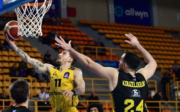 Μπάσκετ: Ο Άρης «παραδόθηκε» στο Μαρούσι και αποκλείστηκε από τα ημιτελικά του κυπέλλου (βίντεο)