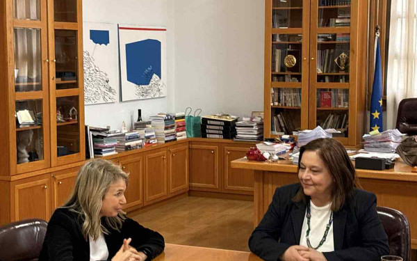 Καλαμαριά: Συνάντηση της Χρύσας Αράπογλου με την Μιλένα Αποστολάκη και αντιπροσωπεία του ΠΑΣΟΚ