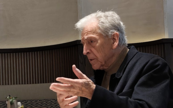 Κώστας Γαβράς στη «ΜτΚ»: Ακόμα μαθαίνω τη ζωή