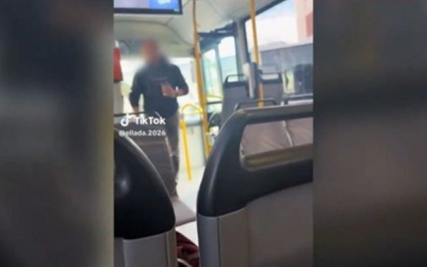 Θεσσαλονίκη: Ένταση μεταξύ επιβάτιδας και οδηγού οδήγησε στη διακοπή του δρομολογίου (βίντεο)