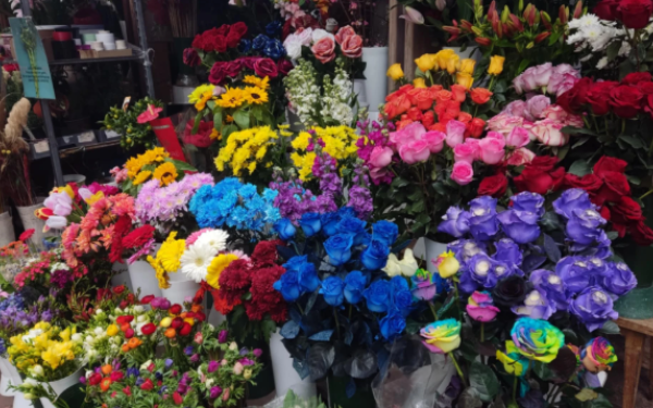 Θεσσαλονίκη: Η αγορά ποντάρει στον Άγιο Βαλεντίνο μετά την «παγωμένη» κίνηση των Χριστουγέννων