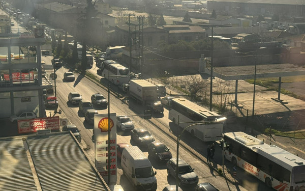 Θεσσαλονίκη: «Μπλόκαρε» η 26ης Οκτωβρίου - Εγκλωβισμένοι οδηγοί λόγω βλάβης φορτηγού