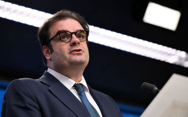 Πιερρακάκης: «Πλεόνασμα πάνω από τον στόχο - Ο επιπλέον δημοσιονομικός χώρος θα επιστρέψει στους πολίτες»