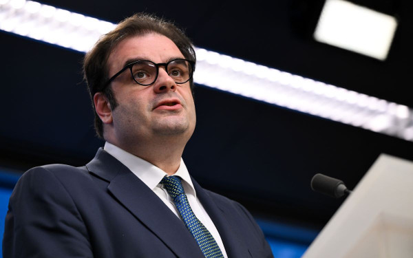 Αίτημα Κ. Πιερρακάκη και ΥΠΕΘΟΟ για την ενεργοποίηση της ρήτρας διαφυγής - Άνω του ενός δισ. ευρώ οι ενεργειακές επενδύσεις