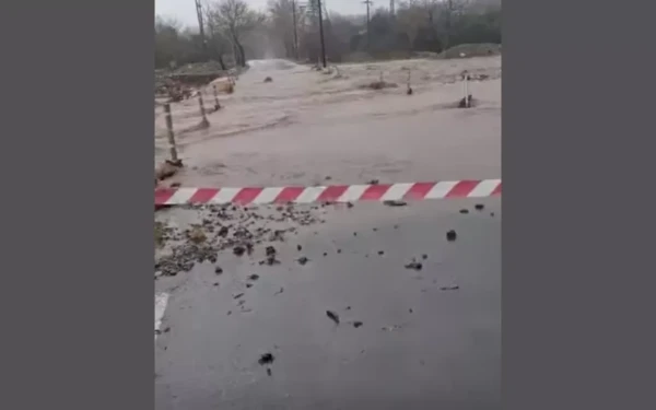 Σαμοθράκη: Στο «έλεος» της παρατεταμένης βροχόπτωσης – Κλειστοί δρόμοι και ορμητικοί χείμαρροι