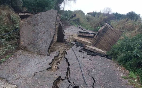 Ζημιές σε Ήπειρο και Πελοπόννησο από τις βροχές και καταιγίδες - Σε εξέλιξη τα φαινόμενα - Έρχεται αφρικανική σκόνη (βίντεο)