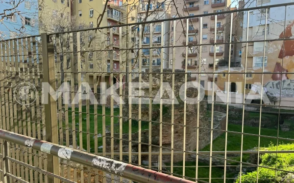 Θεσσαλονίκη: Κοινό σχεδιασμό ψάχνουν αρχαιολόγοι και δήμος Θεσσαλονίκης για τα κάγκελα στη Ναυαρίνου