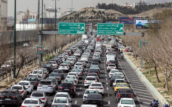 Η ιρανική κυβέρνηση καλεί τους κατοίκους της Τεχεράνης να εγκαταλέιψουν την πόλη (βίντεο)