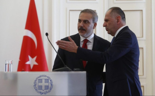 Τηλεφωνική επικοινωνία Γεραπετρίτη – Φιντάν για τις εξελίξεις στη Μέση Ανατολή