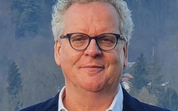 Δήμος Χαλκηδόνος: Ανακυρήσσει επίτιμο δημότη τον παγκοσμίου φήμης γλωσσολόγο Μαρκ Γιάνσε